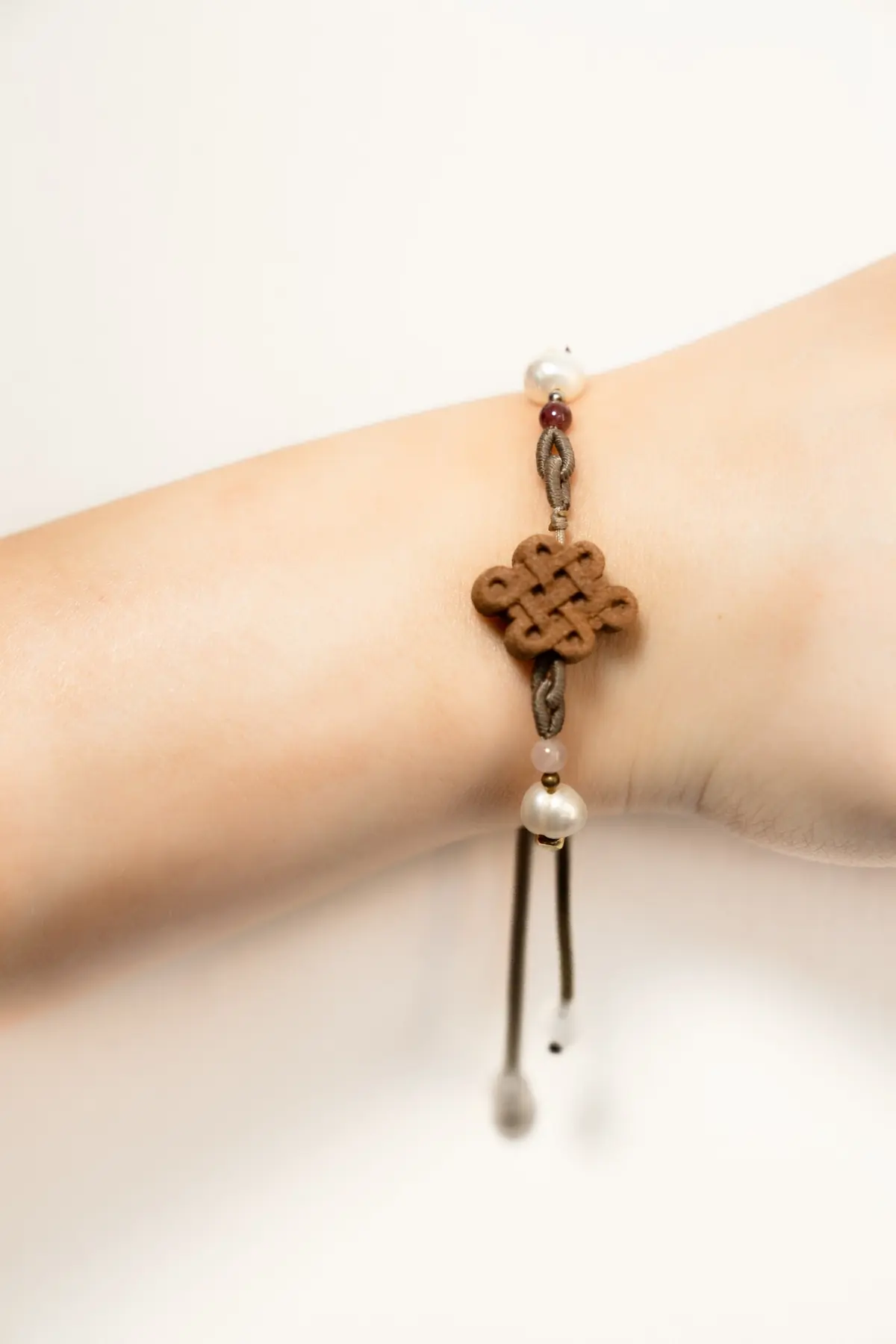 Taihe He Xiang Bracelet · 太和香堂 · 合香手链